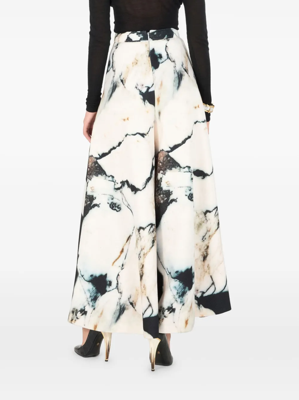 Roberto Cavalli Broek met wijde pijpen en marmerprint Wit