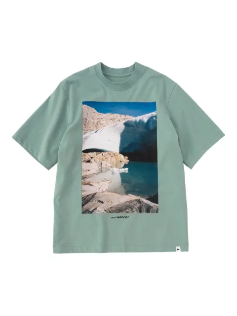 and Wander graphic stamp t-shirt 