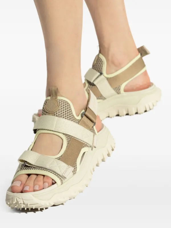 Moncler Trailgrip Vela サンダル | ニュートラル | FARFETCH JP