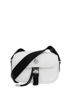 S.jobs...。モンクレール　ボディバッグ　ショルダーバッグ 美品☆ モンクレール ボディバック ショルダーバック ブラック
