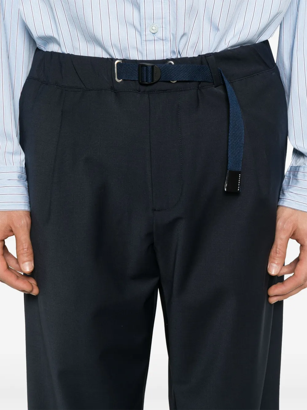 White Sand pleat-detailed trousers Blauw