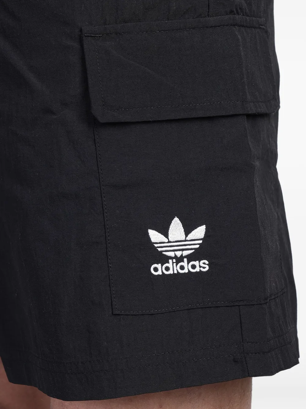 adidas Trainingsshorts met geborduurd logo Zwart