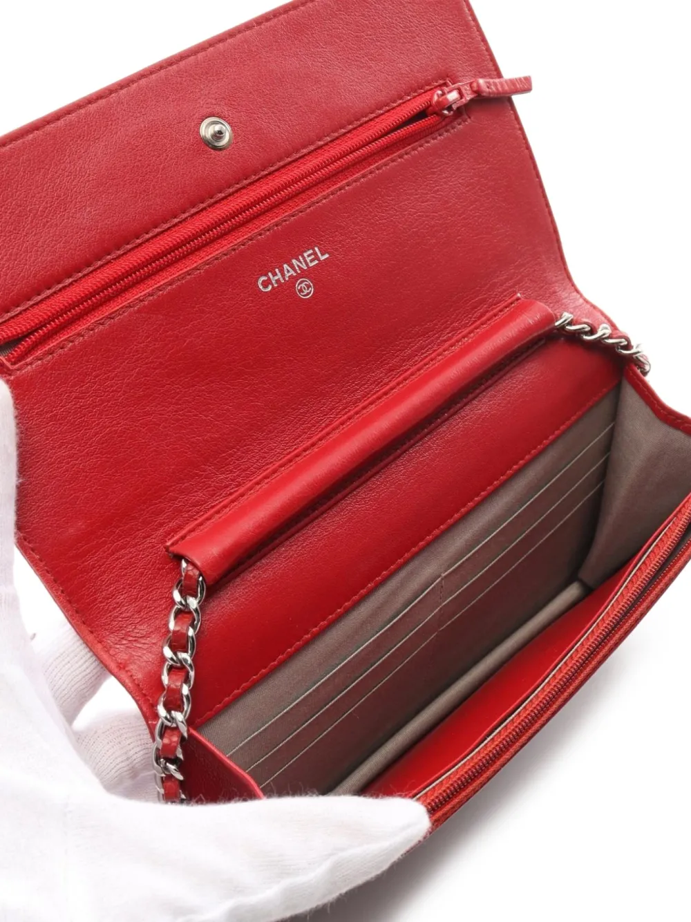 Pre-owned Chanel 2011 Interlocking C Clutch Bag In 红色