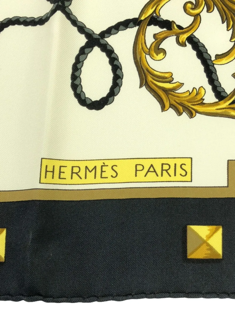 Pre-owned Hermes 00's Les Clés Scarf In White