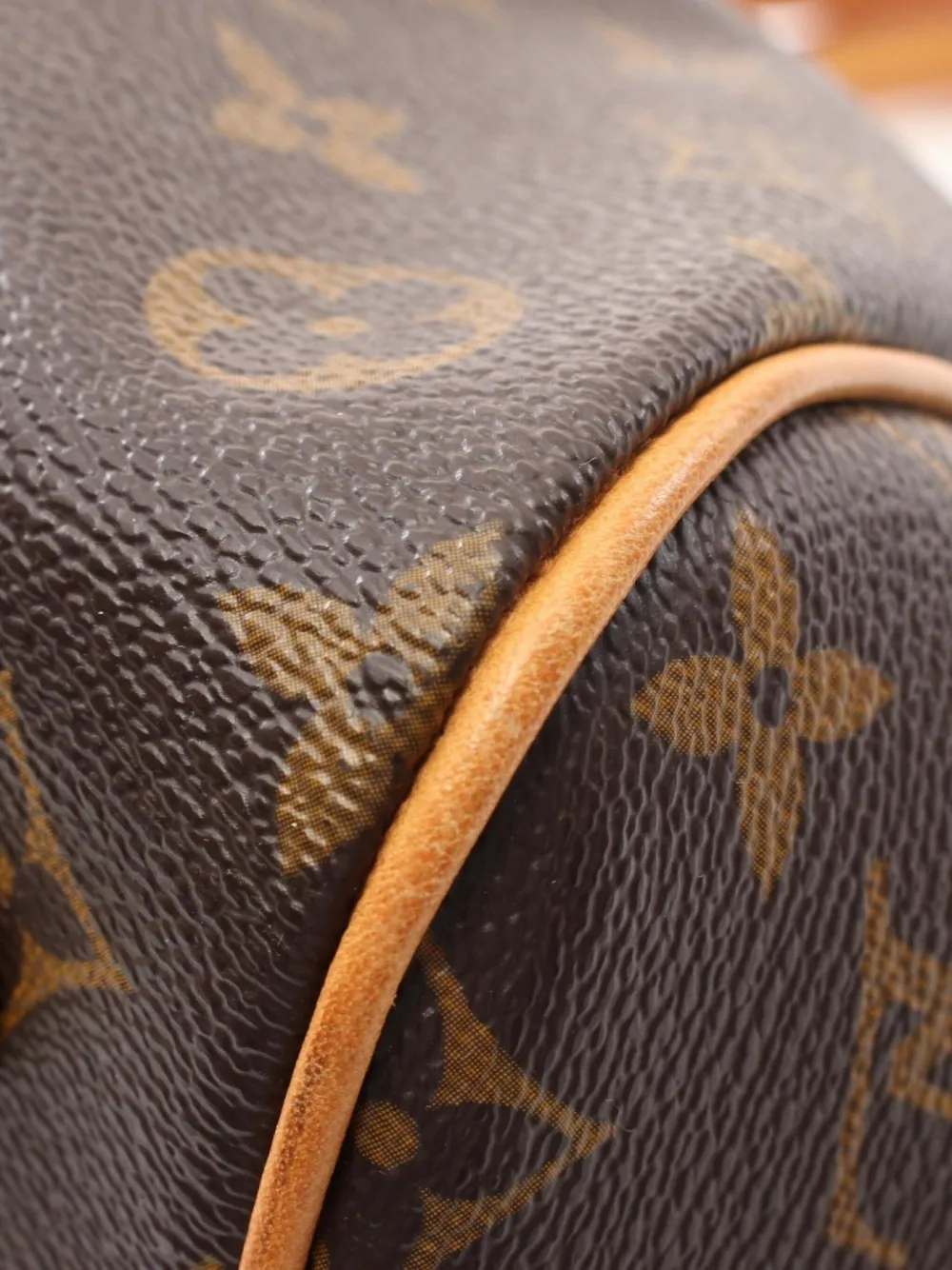 Pre-owned Louis Vuitton 2009 Tivoli Pm Handbag In Brown