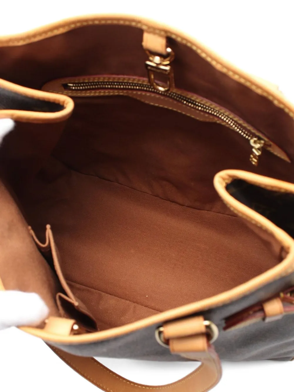 Pre-owned Louis Vuitton 2005 Batignolles Handbag In Brown