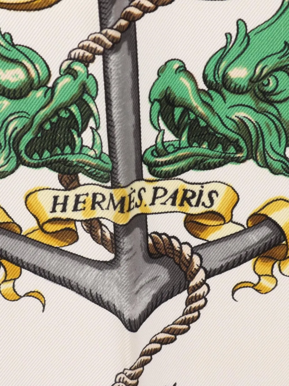 Hermès Pre-Owned mascada Pavois 2010 | Image 2