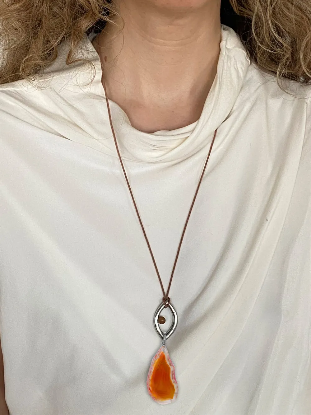 Capsule Eleven collar Agate en colaboración con Pantone | Hombre | Image 2