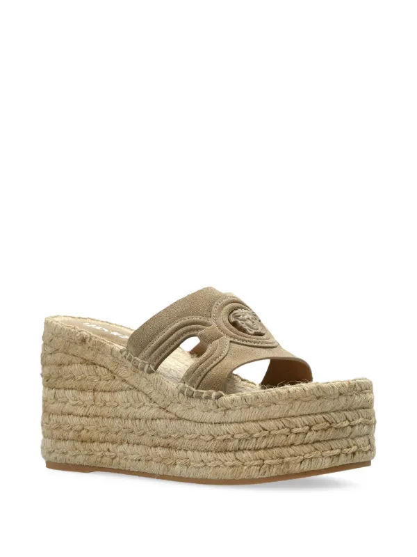 VERSACE★素敵！Medusa Women's Beige Sandals 23491212_53925543_600.jpg