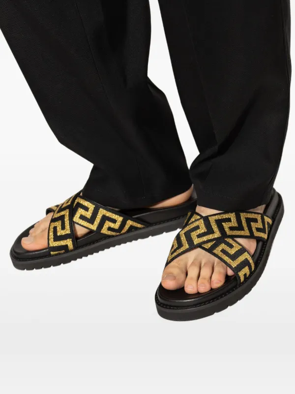 Versace グレカ サンダル | ブラック | FARFETCH JP Versace グレカ サンダル | ブラック | FARFETCH JP