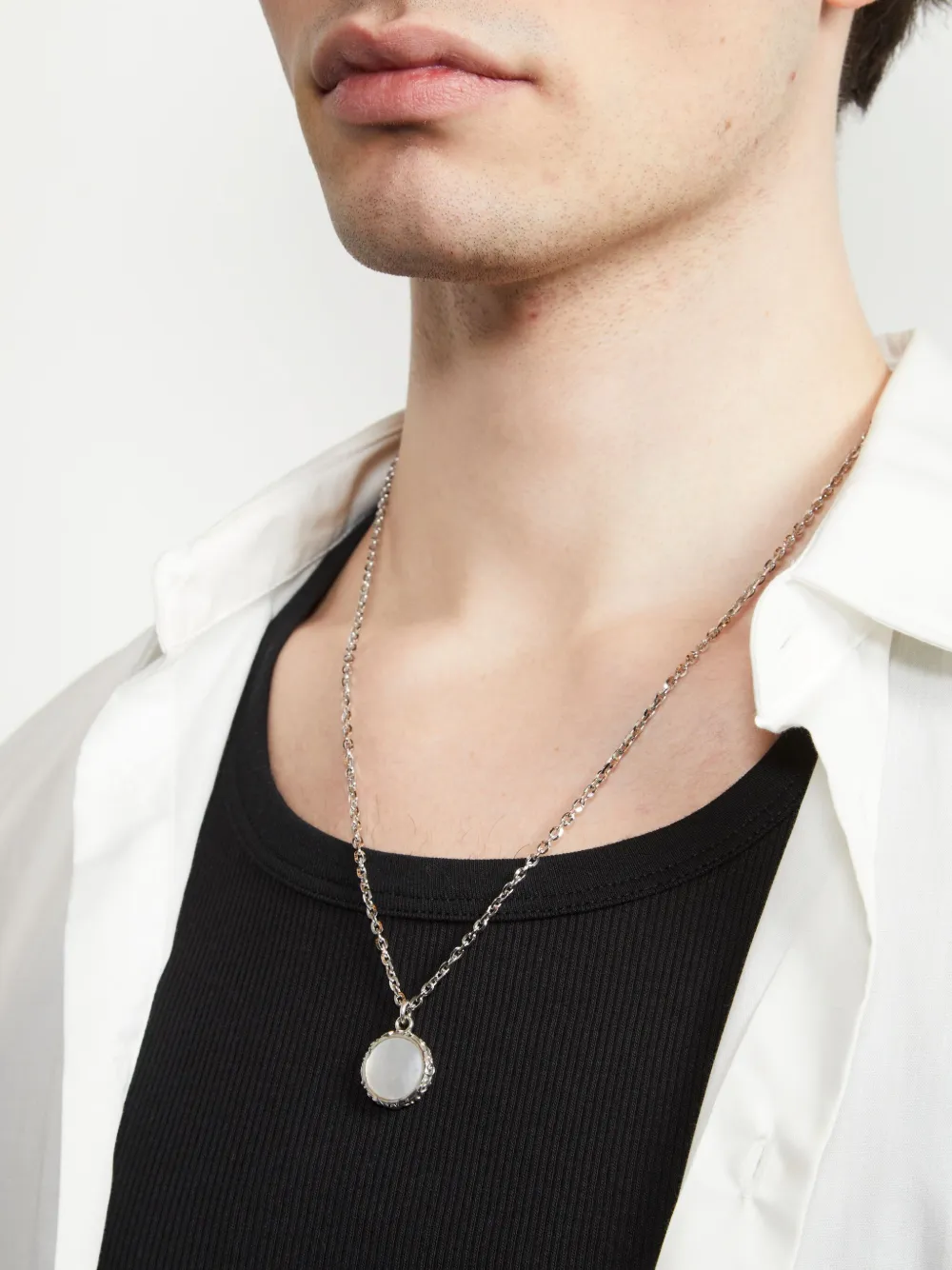 Emanuele Bicocchi Flourish Halskette mit Perlmutt-Amulett | Herren | Image 2