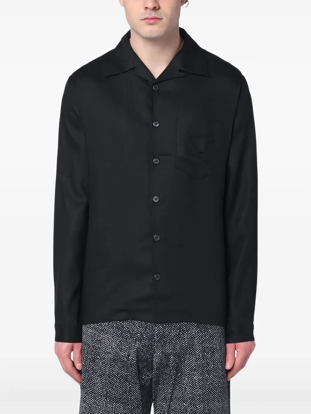 Prada Hemd mit Logo-Patch | Schwarz | Image 1