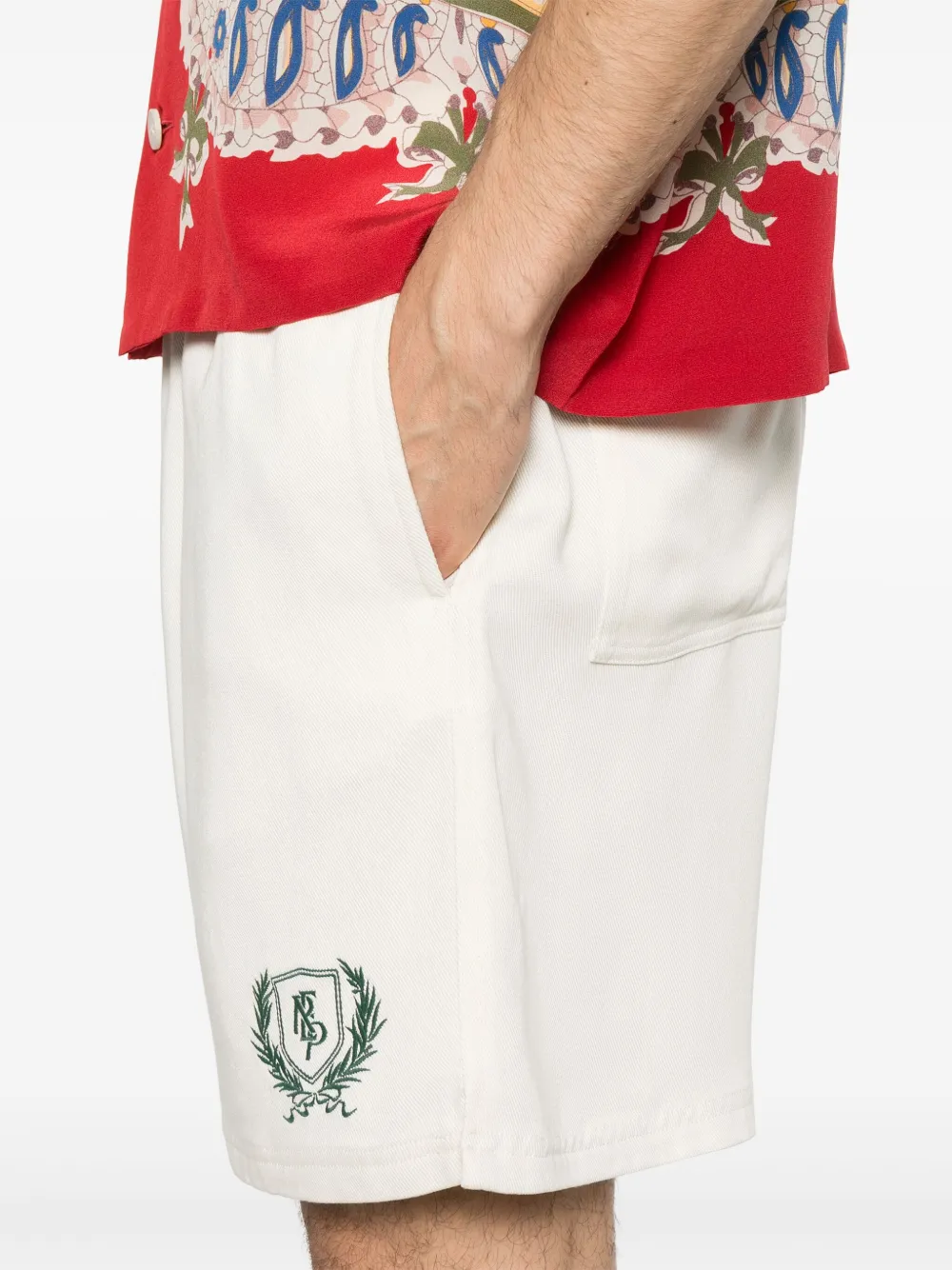 Represent Shorts met geborduurd logo Beige