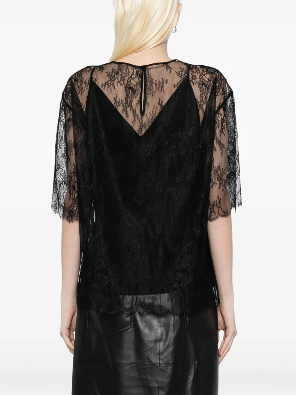 LESS LACED TOP