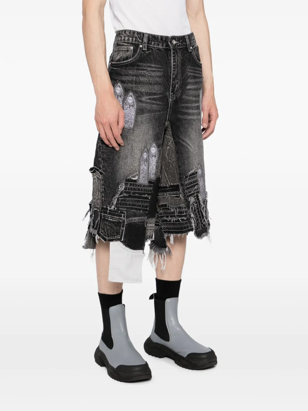 Who Decides War Denim shorts met patches Grijs