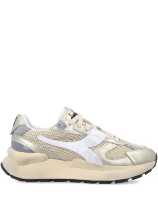 Diadora