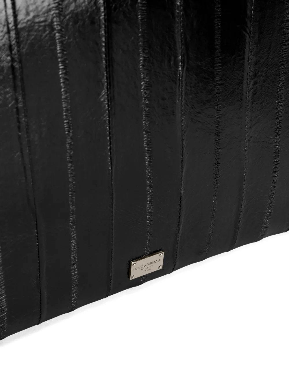 zip-fastening clutch bag