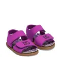 Dolce & Gabbana Kids logo-embellished sandals - Pink