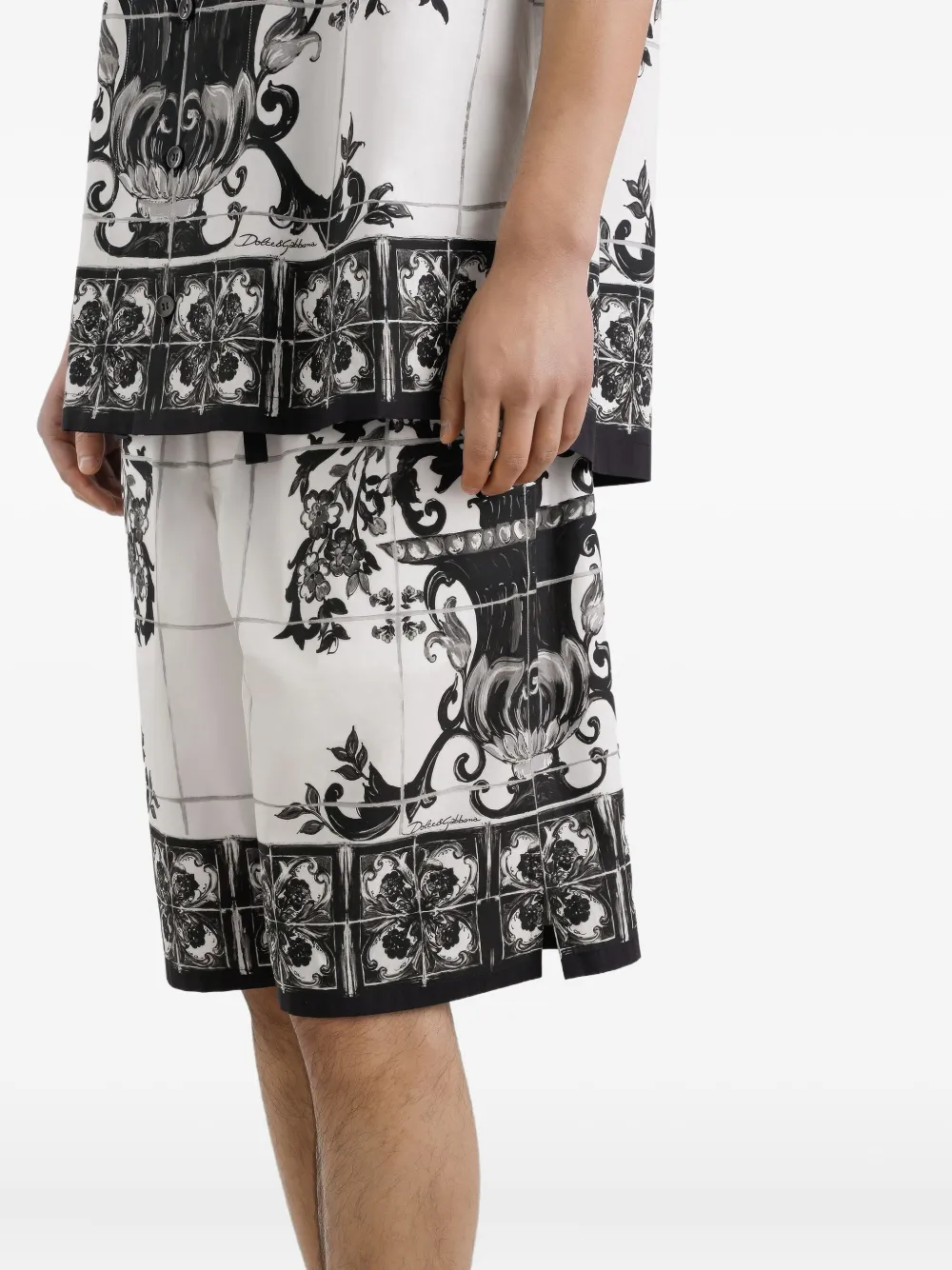 Dolce & Gabbana Bermuda shorts met Maiolica-print Wit