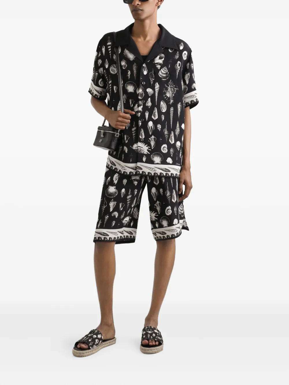 Dolce & Gabbana seashell-print drawstring shorts Zwart