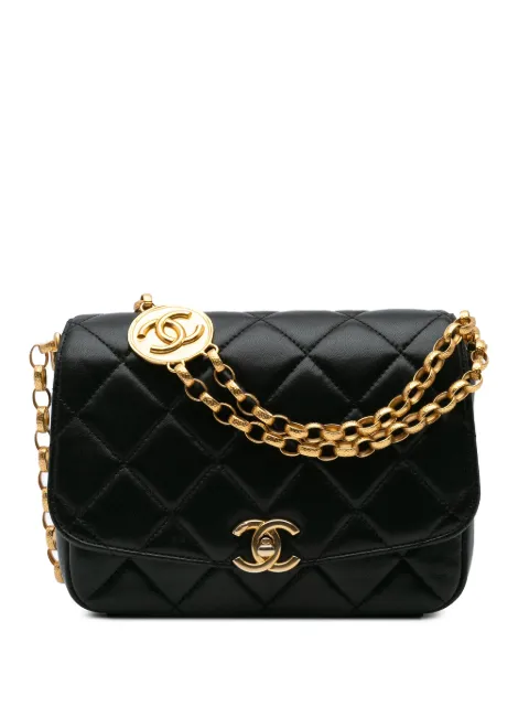 CHANEL Pre-Owned bolsa crossbody mediana en piel de cordero con capitonado CC y solapa 2020