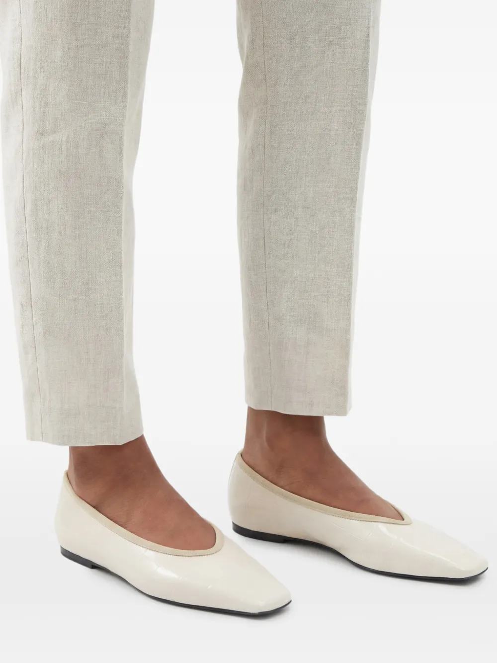 TOTEME Ballerina's met krokodillen-reliëf Beige