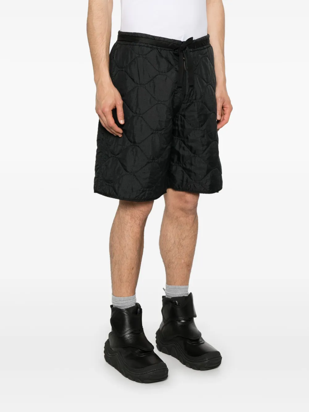 Peacemaker Oamc Gewatteerde shorts Zwart