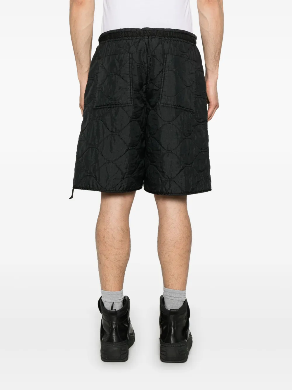 Peacemaker Oamc Gewatteerde shorts Zwart