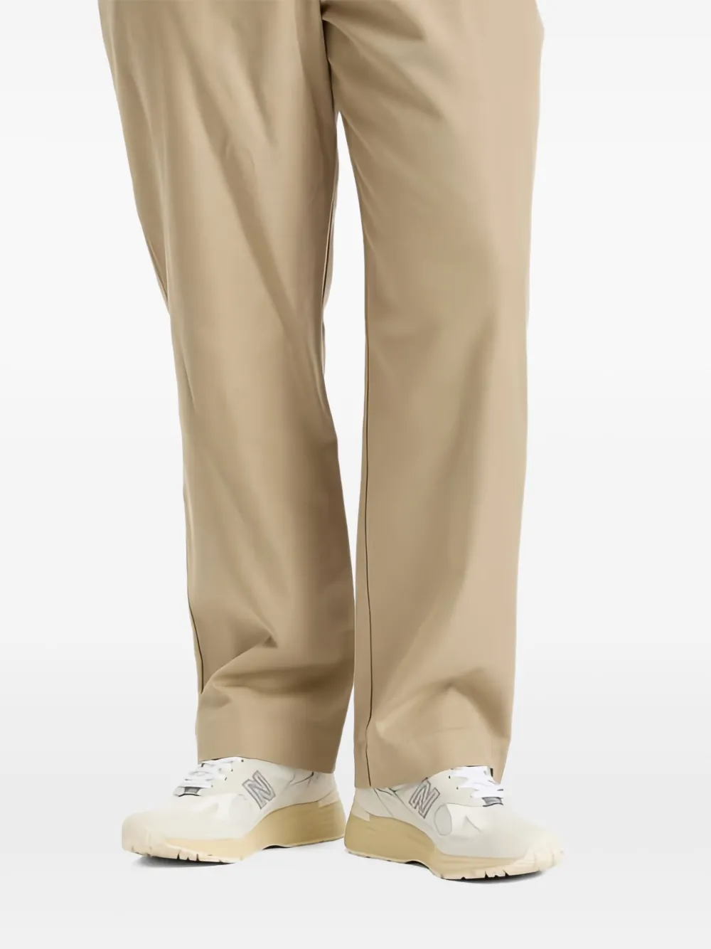 New Balance Sporty Pigskin And Mesh Sneakers With Cushioned Sole