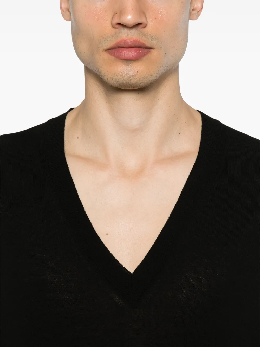 Shop Amaranto Cotton Top In Black