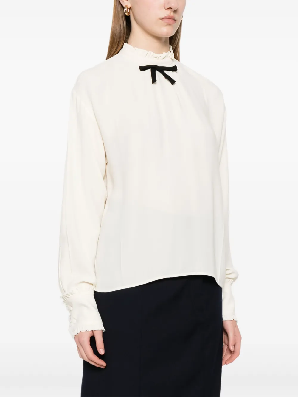 N°21 Ruffle-collar Blouse