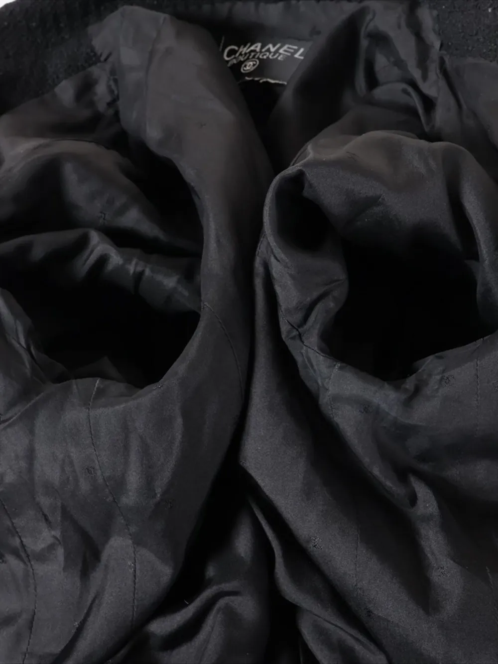 Pre-owned Chanel Pussy Bow-collar Jacket In Black