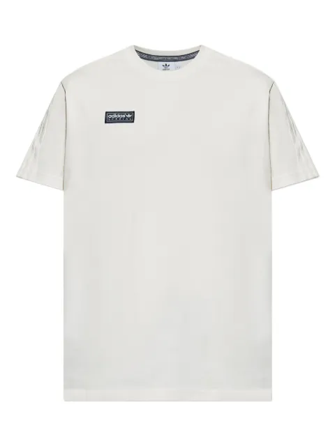 adidas playera con parche del logo