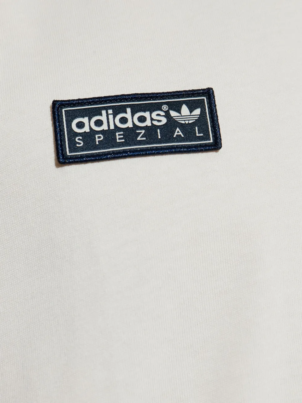 adidas T-shirt met logopatch Wit