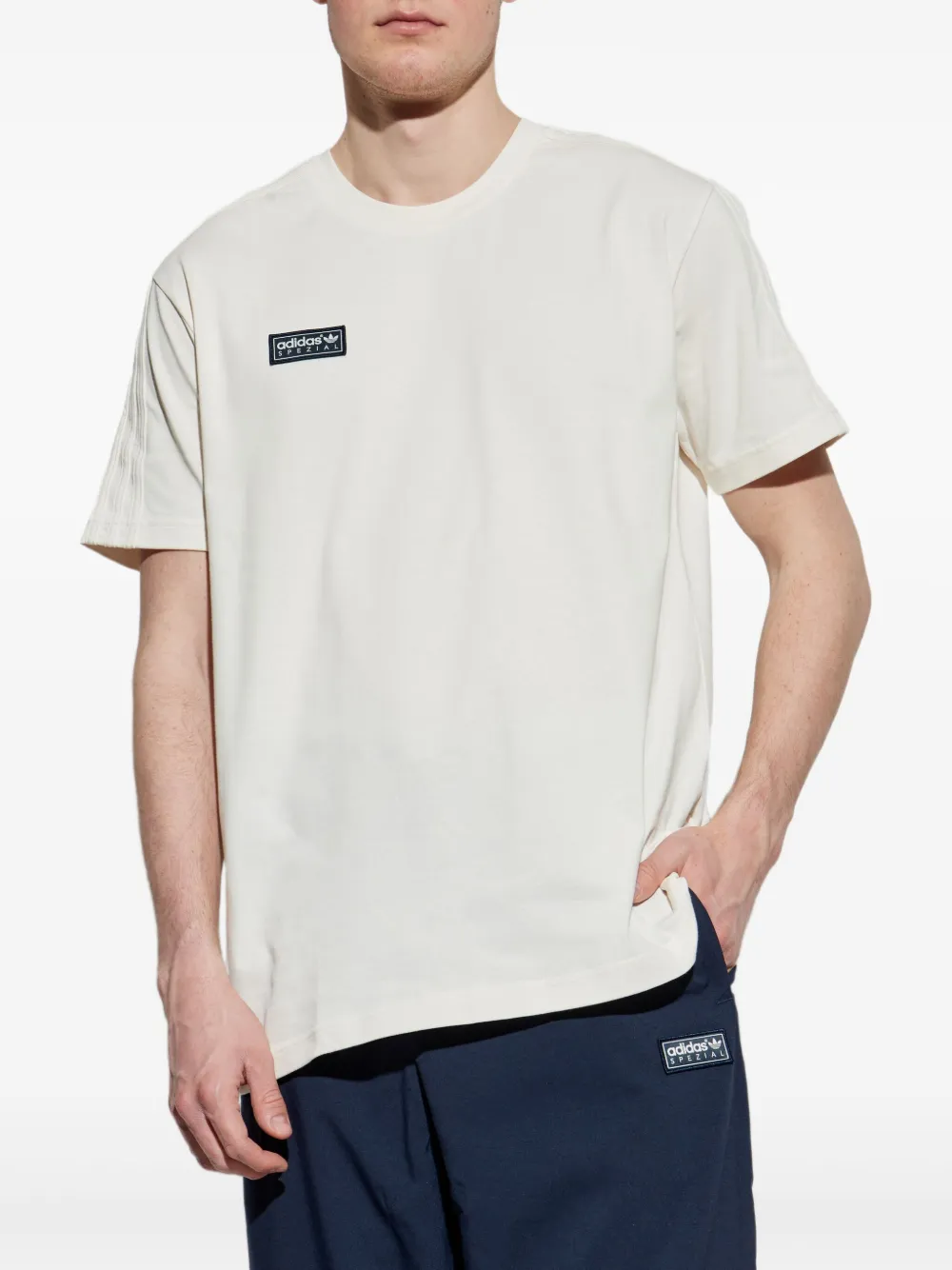 adidas T-shirt met logopatch Wit