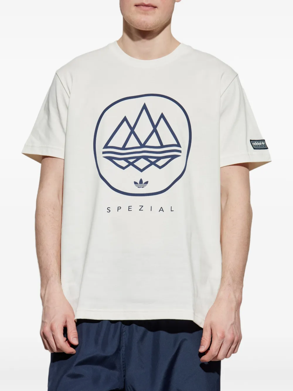 adidas T-shirt met logoprint Wit