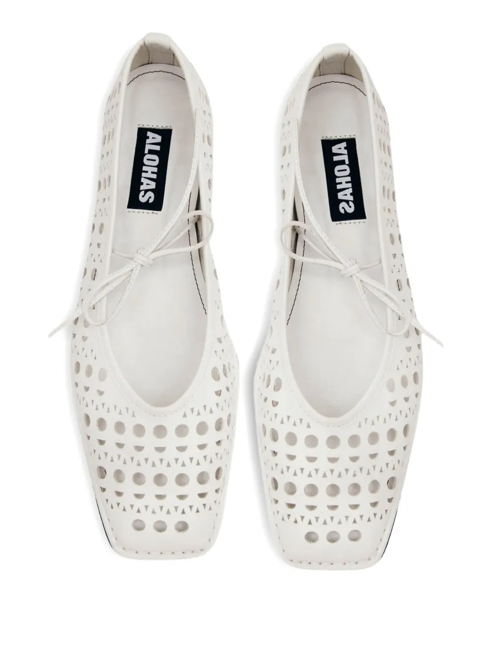 ALOHAS Sway Slit flat pumps White