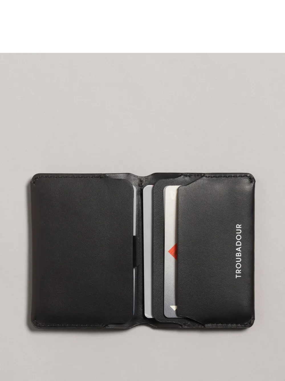 Troubadour Flip pasjeshouder met logodetail Zwart