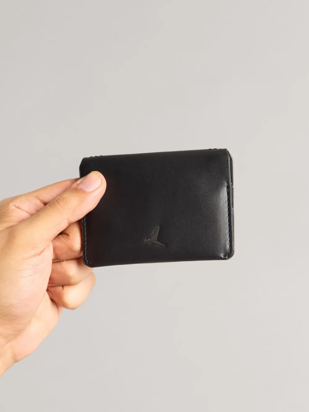 Troubadour Flip pasjeshouder met logodetail Zwart