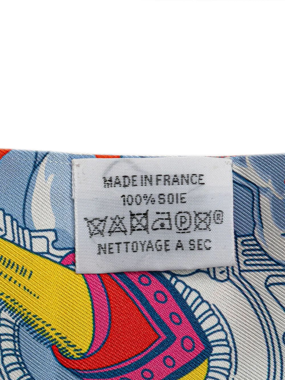 Pre-owned Hermes 20th Century Sur Mon Nuage Silk Twilly Scarf Scarves In Pink