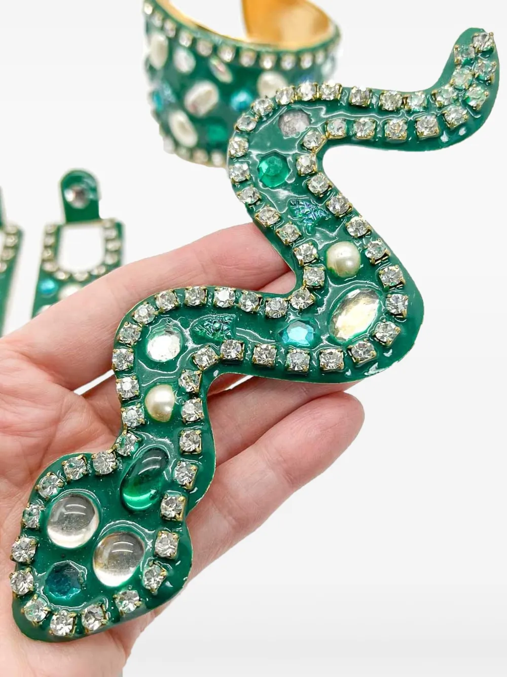 Jennifer Gibson Jewellery 1980s Fernellas brooch. cuff, and earrings set | Image 2