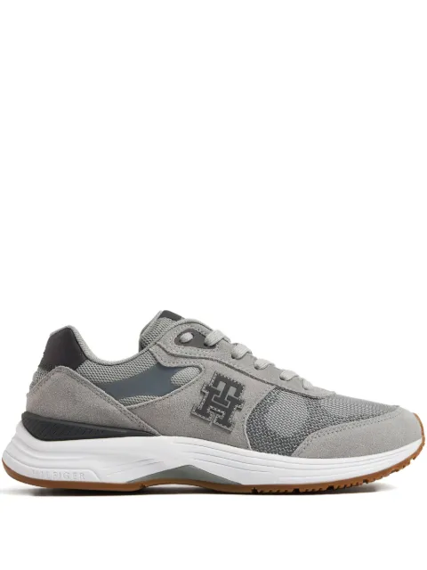 Tommy Hilfiger tenis con parche del logo