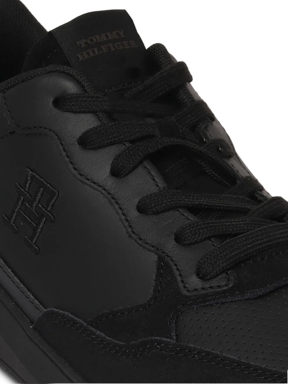 Tommy Hilfiger embroidered-logo sneakers Black