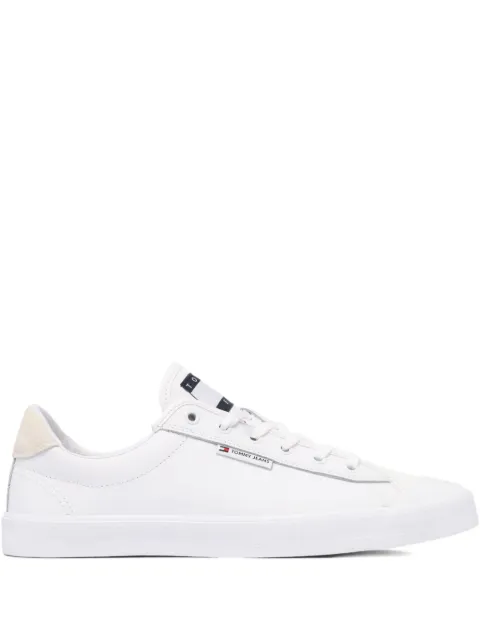 Tommy Hilfiger logo sneakers
