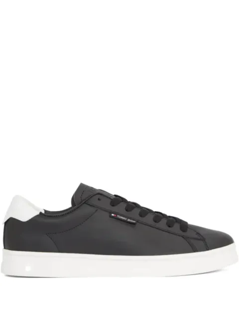 Tommy Hilfiger logo sneakers
