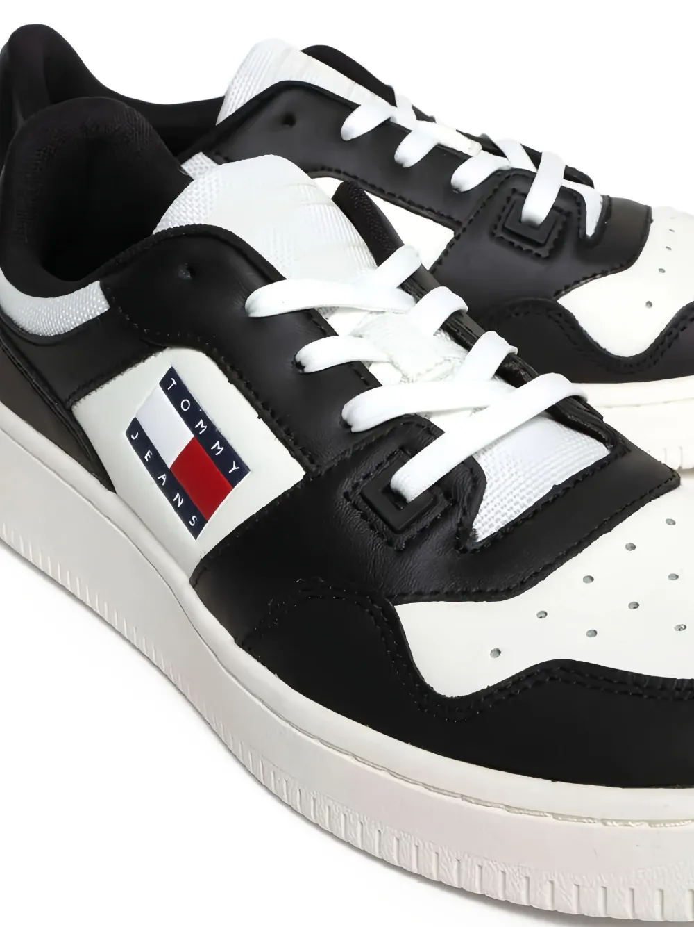 Tommy Hilfiger leather sneakers Black