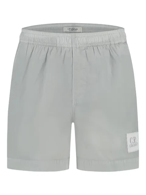 C.P. Company Kids shorts de playa con parche del logo