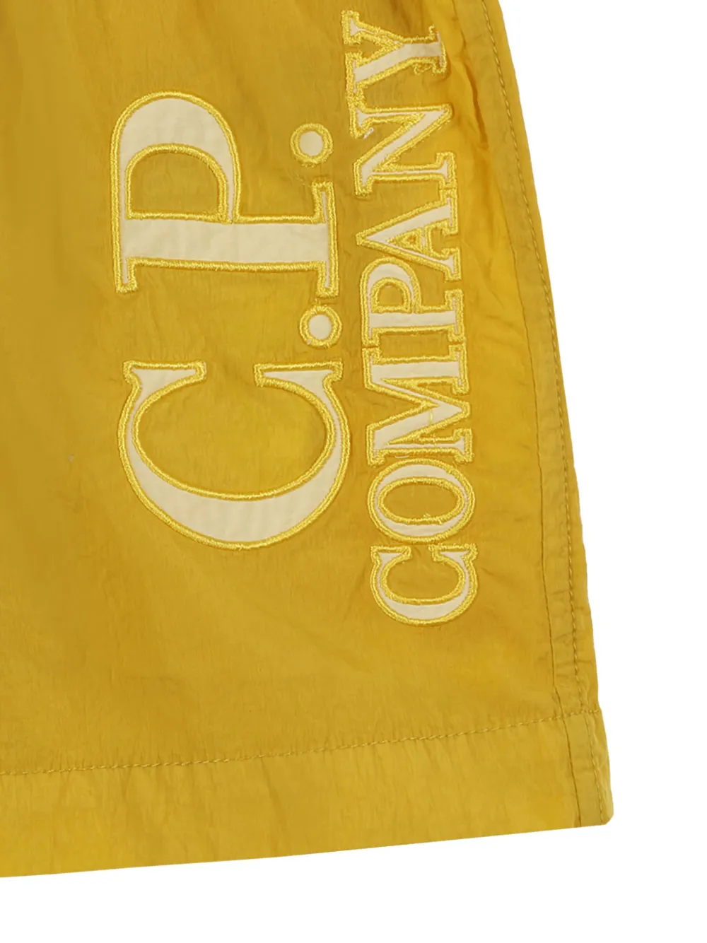 C.P. Company Kids Zwembroek met logopatch Geel