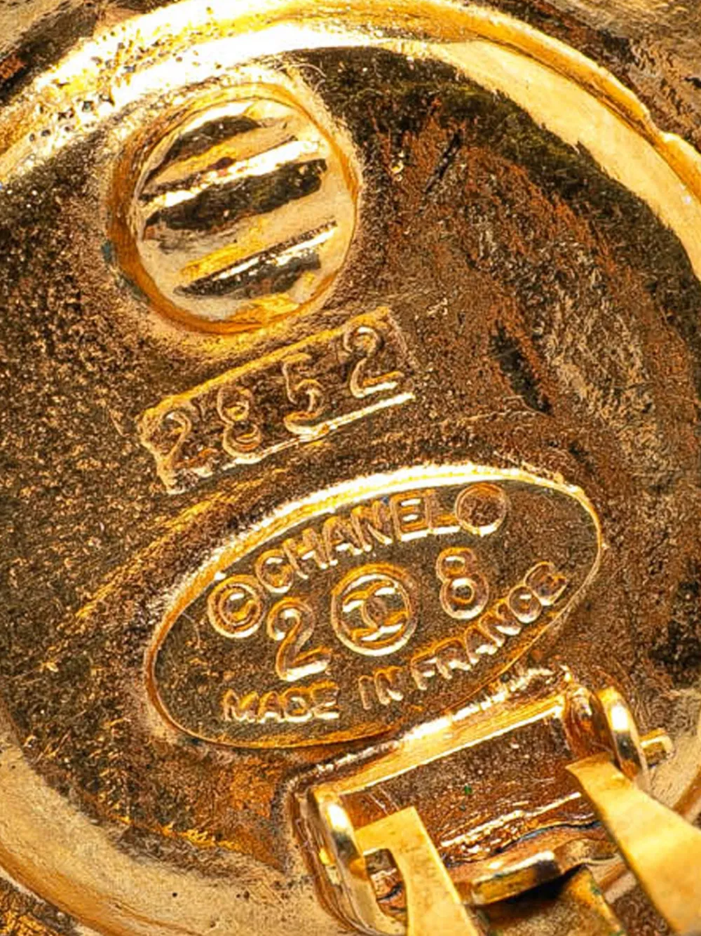 Pre-owned Chanel 1980-1990 Gold Plated Poured Glass Clip On Earrings Costume Earrings