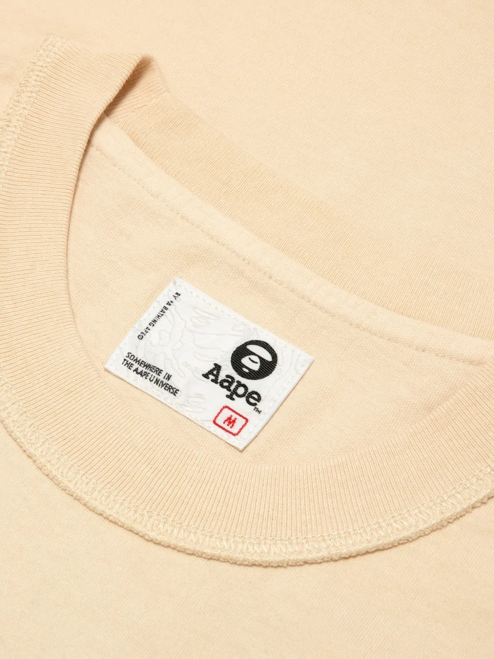 AAPE BY *A BATHING APE T-shirt met logopatch Beige